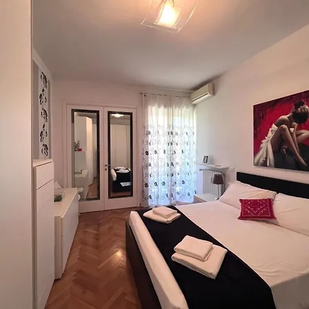 Raffaella Vatican House Daire Roma