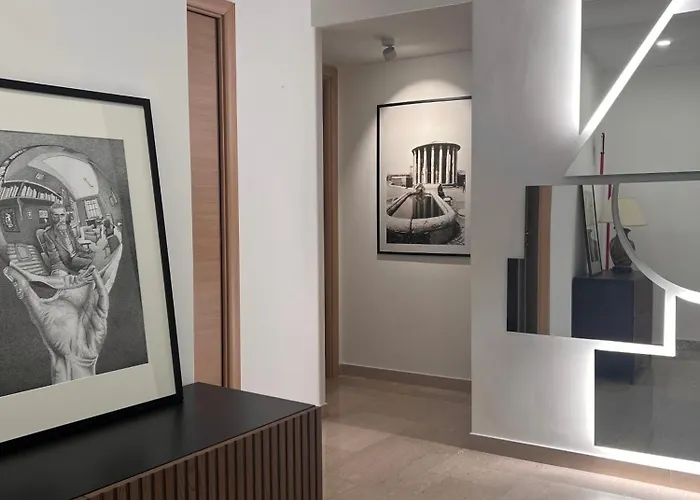 Raffaella Vatican House ローマ