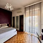 Raffaella Vatican House *